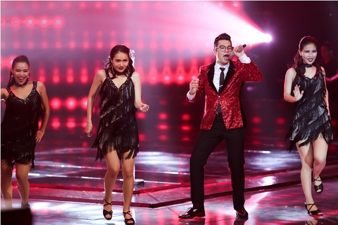 The Voice 2017: Anh Đạt hát nhạc quốc tế sở trường, vẫn phải dừng chân